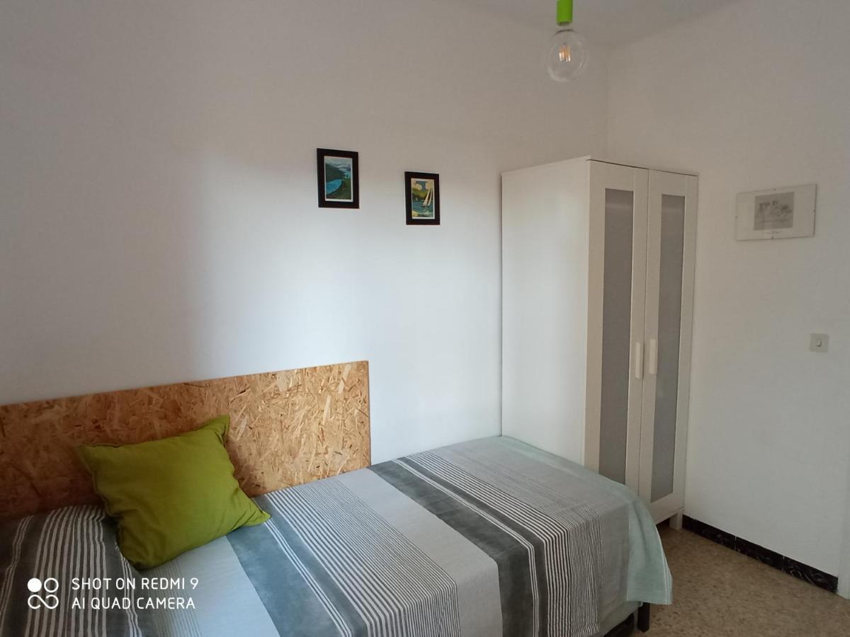 Apartament Amb Dues Grans Terrasses De 50 M2 I 16 M2 A 300 M De La Platja Сан Антони де Калоне Екстериор снимка